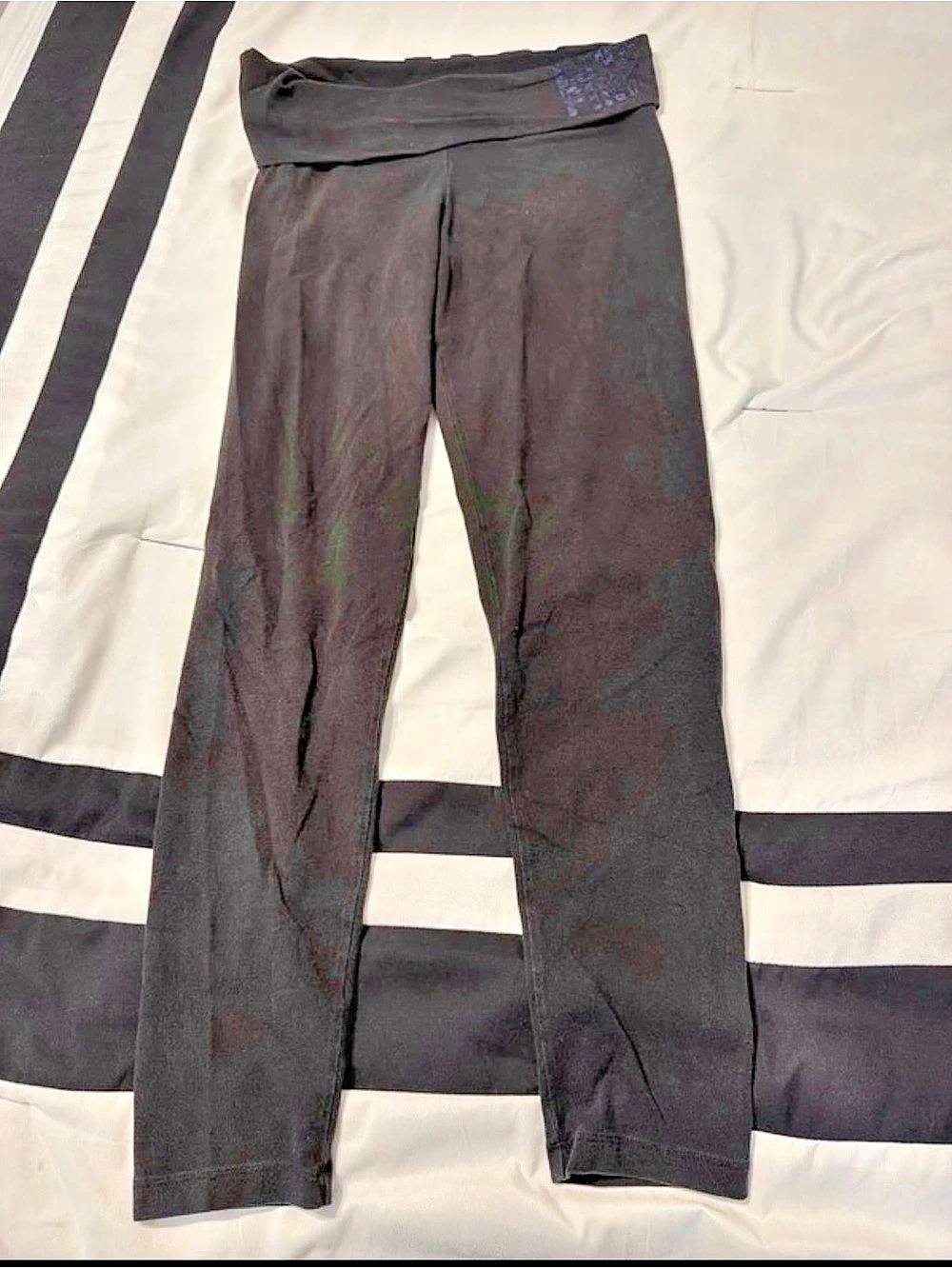 Victoria's Secret PINK NFL PINK leggings Black & White Medium Leggings